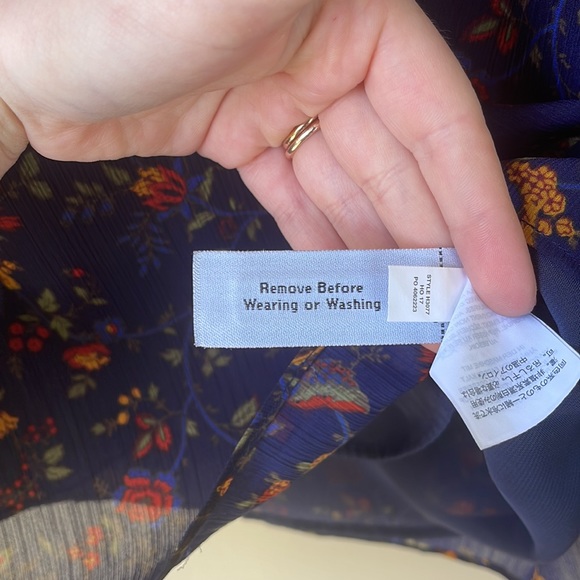 MADEWELL | Floral Navy Blouse - Picture 7 of 10